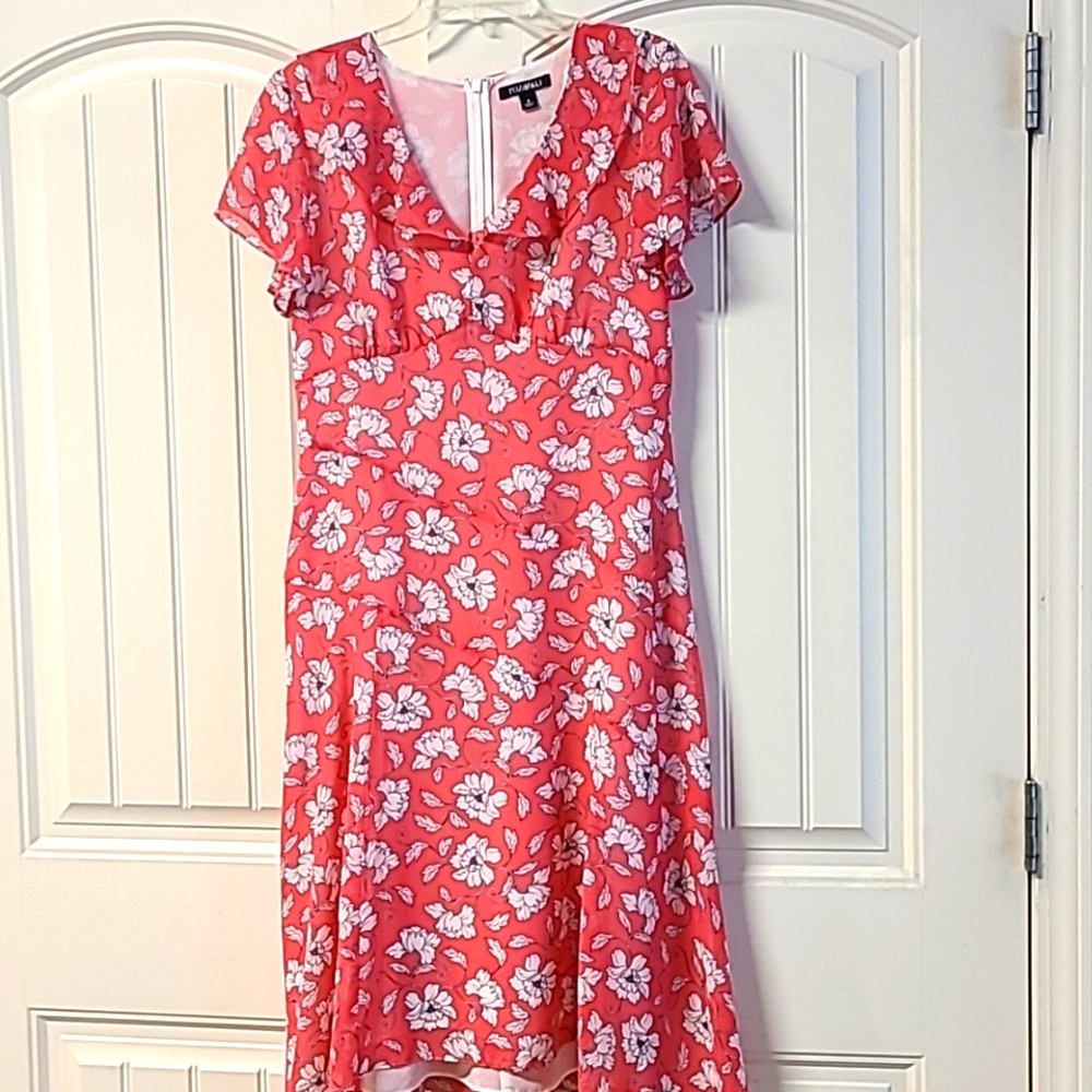 Roz & Ali, size 8. Pink and white floral dress.